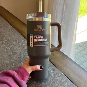 Stanley - 40 oz Adventure Quencher Travel Tumbler - Coal (deep grey) - NWT!
